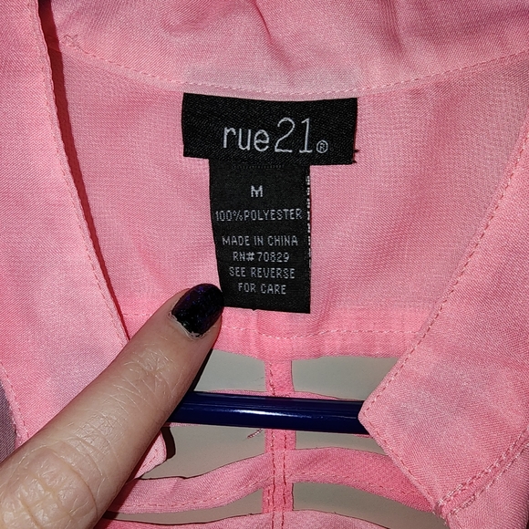 Pink Tank - Picture 3 of 3